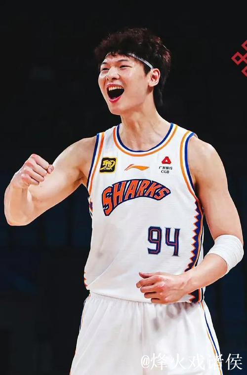 弗格35分辽宁胜广州 王哲林20分上海负天津