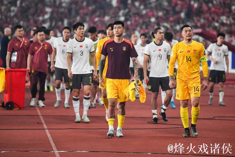 国足血液更新换代成必然 一干老将准备让位淡出