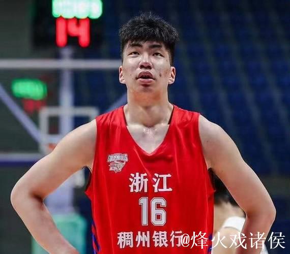 余嘉豪17+12吴前15分 浙江大胜上海3-2进四强